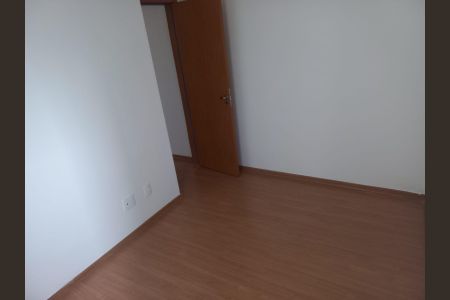 Quarto de apartamento para alugar com 2 quartos, 44m² em Vila Satúrnia, Campinas
