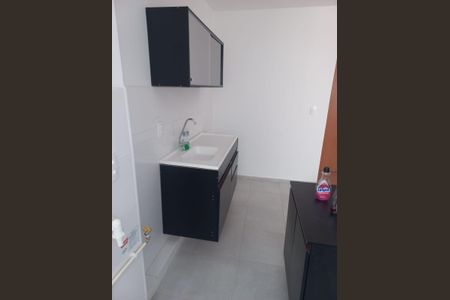 Cozinha de apartamento para alugar com 2 quartos, 44m² em Vila Satúrnia, Campinas
