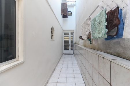 Casa à venda com 125m², 4 quartos e 2 vagasCorredor Externo