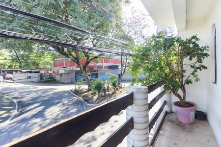 Casa à venda com 125m², 4 quartos e 2 vagasVaranda Quarto 3 - Suíte