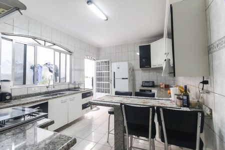 Casa à venda com 125m², 4 quartos e 2 vagasCozinha