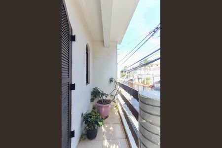 Casa à venda com 125m², 4 quartos e 2 vagasVaranda Quarto 3 - Suíte