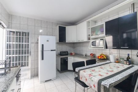 Casa à venda com 125m², 4 quartos e 2 vagasCozinha