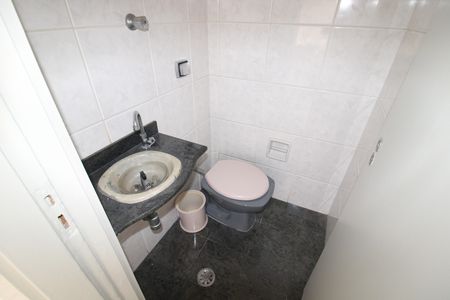 Apartamento à venda com 74m², 3 quartos e 1 vagaÁrea de Serviço