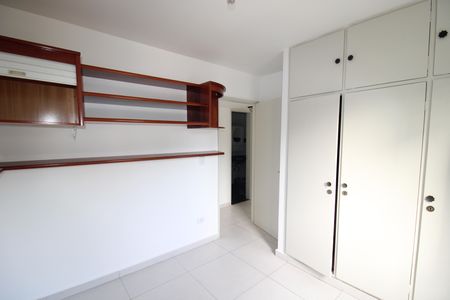 Apartamento à venda com 74m², 3 quartos e 1 vagaQuarto 2