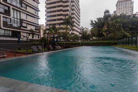 Apartamento à venda com 115m², 2 quartos e 2 vagasÁrea comum - Piscina