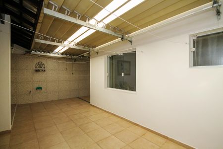 Casa de condomínio para alugar com 142m², 4 quartos e 2 vagas Casa de condomínio para alugar com 142m², 4 quartos e 2 vagasQuintal