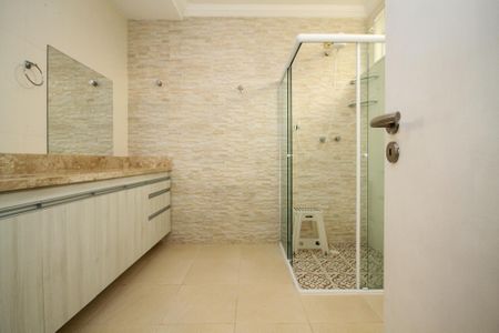 Casa de condomínio para alugar com 142m², 4 quartos e 2 vagas Casa de condomínio para alugar com 142m², 4 quartos e 2 vagasBanheiro Suíte