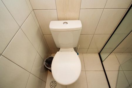 Casa de condomínio para alugar com 142m², 4 quartos e 2 vagas Casa de condomínio para alugar com 142m², 4 quartos e 2 vagasBanheiro de Serviço