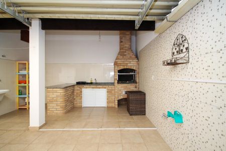 Casa de condomínio para alugar com 142m², 4 quartos e 2 vagas Casa de condomínio para alugar com 142m², 4 quartos e 2 vagasChurrasqueira