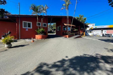 Casa de condomínio para alugar com 142m², 4 quartos e 2 vagas Casa de condomínio para alugar com 142m², 4 quartos e 2 vagasFachada Condomínio