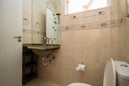 Casa de condomínio para alugar com 142m², 4 quartos e 2 vagas Casa de condomínio para alugar com 142m², 4 quartos e 2 vagasBanheiro