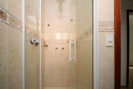 Casa de condomínio para alugar com 142m², 4 quartos e 2 vagas Casa de condomínio para alugar com 142m², 4 quartos e 2 vagasBanheiro