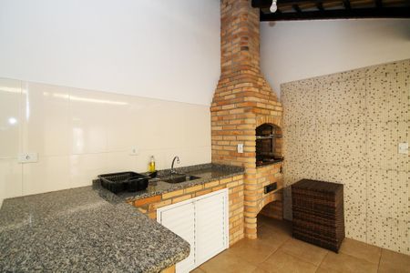 Casa de condomínio para alugar com 142m², 4 quartos e 2 vagas Casa de condomínio para alugar com 142m², 4 quartos e 2 vagasChurrasqueira