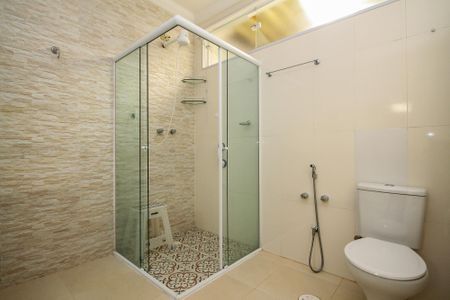 Casa de condomínio para alugar com 142m², 4 quartos e 2 vagas Casa de condomínio para alugar com 142m², 4 quartos e 2 vagasBanheiro Suíte