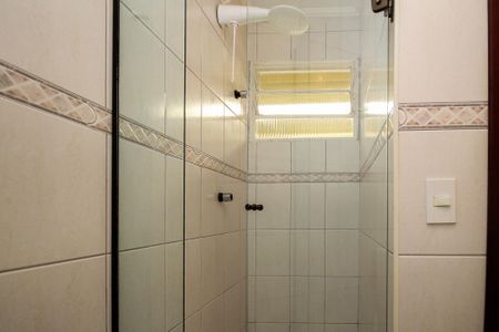 Casa de condomínio para alugar com 142m², 4 quartos e 2 vagas Casa de condomínio para alugar com 142m², 4 quartos e 2 vagasBanheiro de Serviço