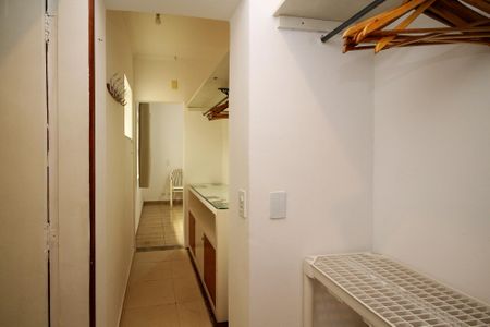 Casa de condomínio para alugar com 142m², 4 quartos e 2 vagas Casa de condomínio para alugar com 142m², 4 quartos e 2 vagasCloset Suíte