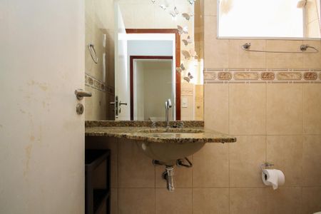 Casa de condomínio para alugar com 142m², 4 quartos e 2 vagas Casa de condomínio para alugar com 142m², 4 quartos e 2 vagasBanheiro