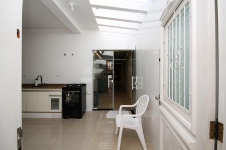 Casa de condomínio para alugar com 142m², 4 quartos e 2 vagas Casa de condomínio para alugar com 142m², 4 quartos e 2 vagasEntrada