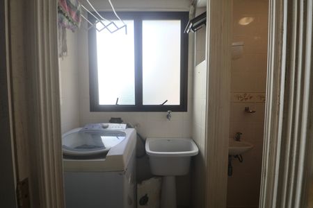 Apartamento para alugar com 310m², 3 quartos e 2 vagas Apartamento para alugar com 310m², 3 quartos e 2 vagasÁrea de Serviço