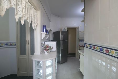 Apartamento para alugar com 310m², 3 quartos e 2 vagas Apartamento para alugar com 310m², 3 quartos e 2 vagasCozinha
