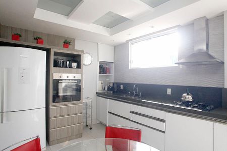 Apartamento à venda com 100m², 3 quartos e 1 vagaCozinha + Área de Serviço
