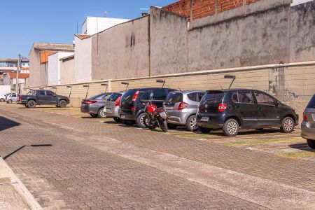 Apartamento para alugar com 65m², 2 quartos e 1 vaga Apartamento para alugar com 65m², 2 quartos e 1 vagaÁrea Comum- Estacionamento (em breve será feito coberturas)