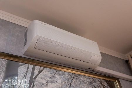 Detalhe Sala-Ar condicionado de apartamento para alugar com 2 quartos, 65m² em Parque Gramado, Americana