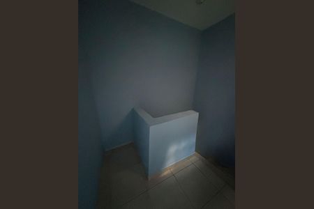 Corredor de casa para alugar com 2 quartos, 62m² em Vila Rosaria, São Paulo