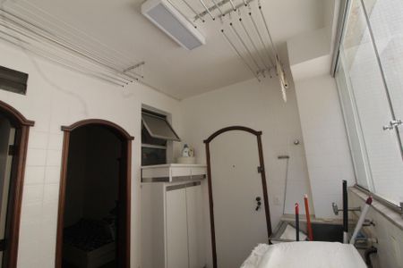 Apartamento à venda com 240m², 4 quartos e 2 vagasÁrea de Serviço
