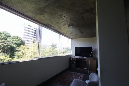 Apartamento à venda com 240m², 4 quartos e 2 vagasVaranda da Sala