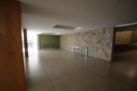 Apartamento à venda com 240m², 4 quartos e 2 vagasÁrea comum  - Hall de Entrada do Prédio 