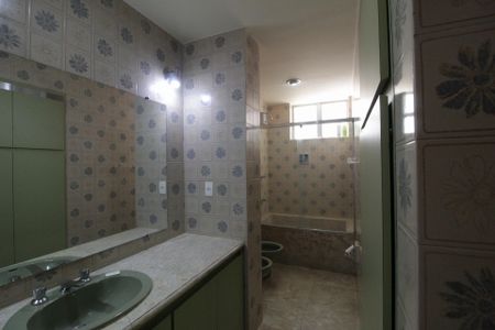 Apartamento à venda com 240m², 4 quartos e 2 vagasBanheiro Social 