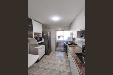 Cozinha de apartamento para alugar com 2 quartos, 72m² em Itaquera, São Paulo