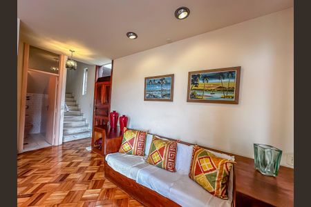 Casa de condomínio à venda com 112m², 3 quartos e 1 vaga