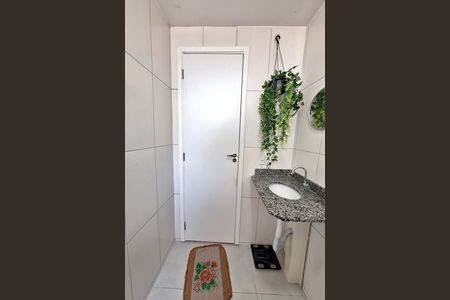 Banheiro de apartamento para alugar com 2 quartos, 75m² em Chácaras Rio-petrópolis, Duque de Caxias