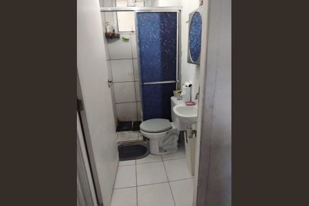 Banheiro de apartamento para alugar com 2 quartos, 38m² em Jardim Bartira, São Paulo