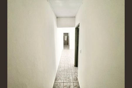 Corredor de casa para alugar com 2 quartos, 95m² em Vila Bandeirantes, São Paulo