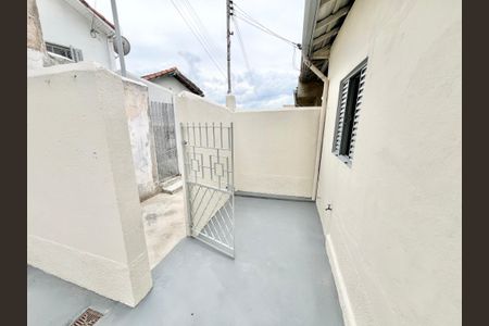 Casa para alugar com 95m², 2 quartos e sem vagaQuintal/Àrea de Serviço
