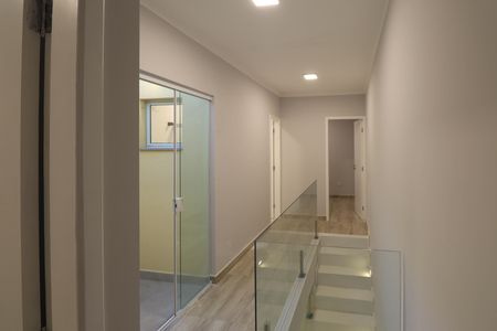 Casa à venda com 95m², 3 quartos e 2 vagas Casa à venda com 95m², 3 quartos e 2 vagasCorredor