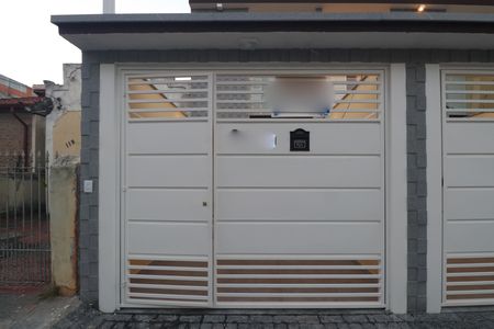 Casa à venda com 95m², 3 quartos e 2 vagas Casa à venda com 95m², 3 quartos e 2 vagasFachada