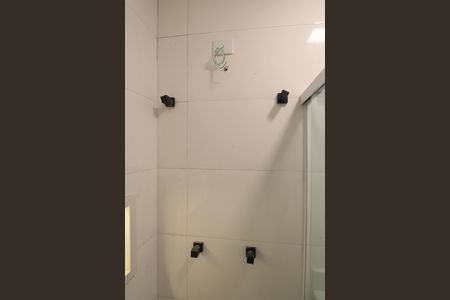 Casa à venda com 95m², 3 quartos e 2 vagas Casa à venda com 95m², 3 quartos e 2 vagasBanheiro 1