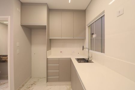 Casa à venda com 95m², 3 quartos e 2 vagasCozinha - Armários