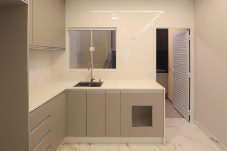 Casa à venda com 95m², 3 quartos e 2 vagasCozinha - Armários