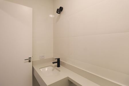 Casa à venda com 95m², 3 quartos e 2 vagasBanheiro 1