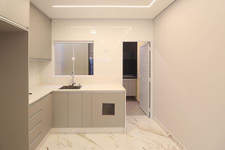 Casa à venda com 95m², 3 quartos e 2 vagasCozinha - Armários
