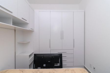 Quarto 1 de apartamento para alugar com 1 quarto, 45m² em Vila Granada, São Paulo