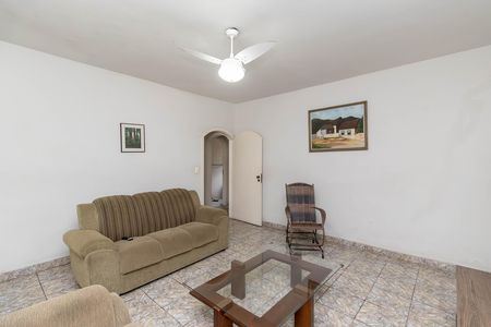 Sala de casa para alugar com 3 quartos, 280m² em Santa Terezinha, Belo Horizonte