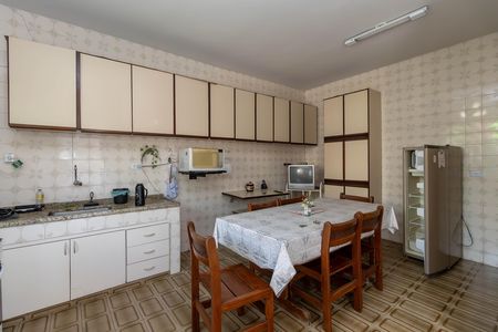 Casa para alugar com 280m², 3 quartos e 3 vagas Casa para alugar com 280m², 3 quartos e 3 vagasCozinha