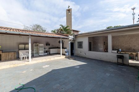 Casa para alugar com 280m², 3 quartos e 3 vagas Casa para alugar com 280m², 3 quartos e 3 vagasQuintal